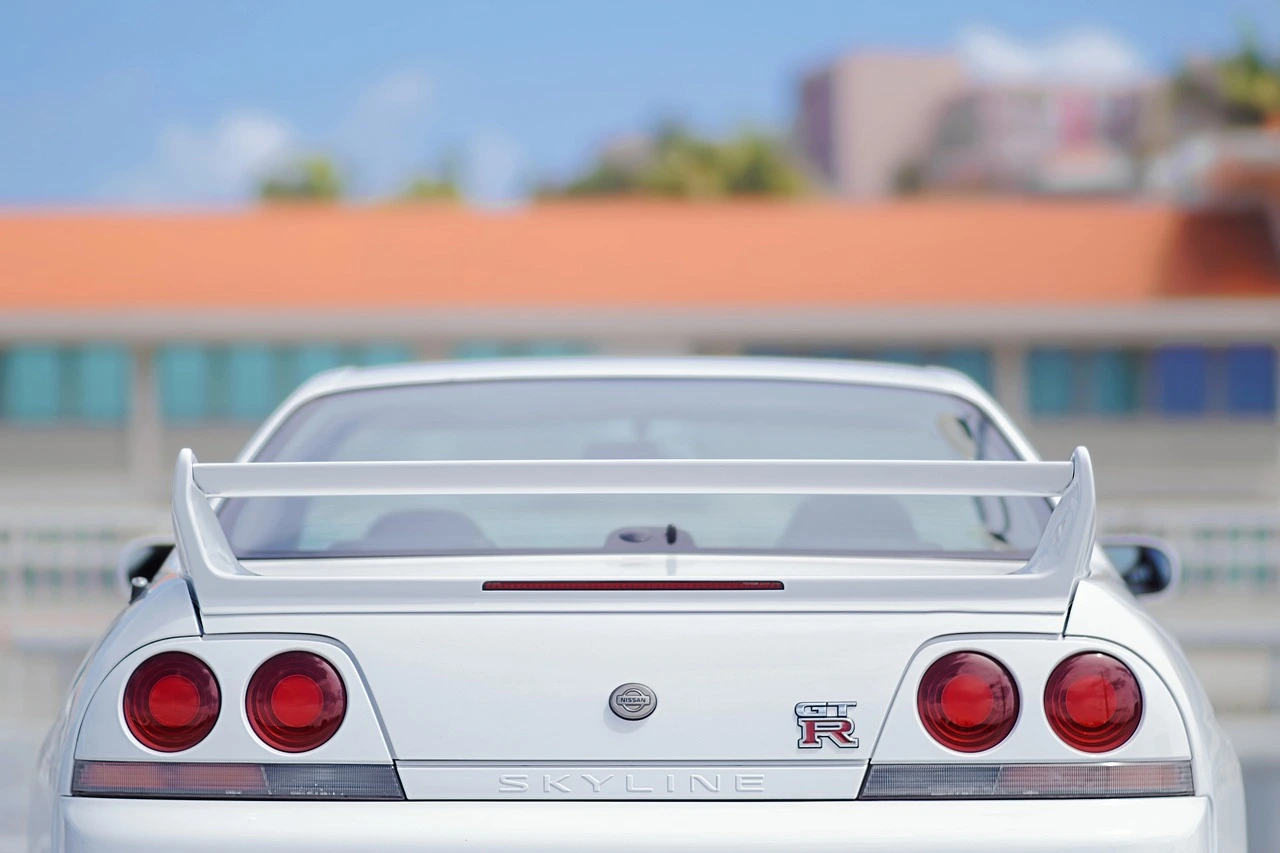 White 1999 Nissan Skyline GTR